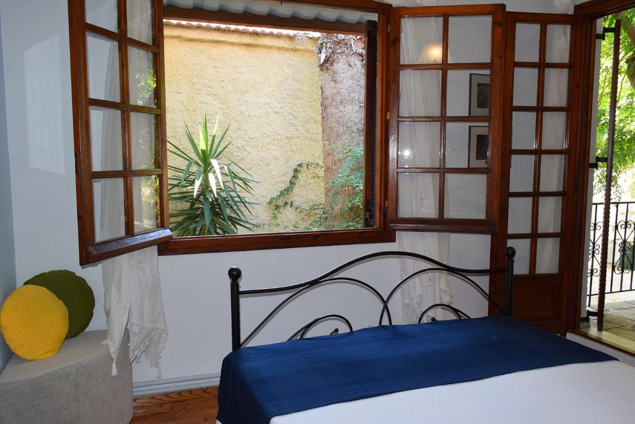 House Inside Garden Apartment Volos Bagian luar foto